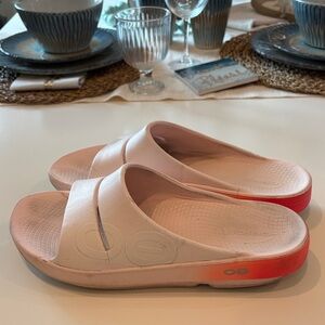 OOFOS Women's Sandals in Pink and Orange